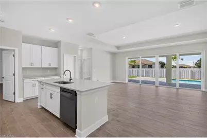 1011 NW 9th St, Cape Coral, FL 33993 - Photo 12