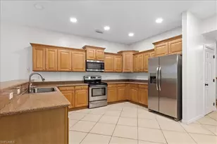 9717 Blue Stone Cir, Fort Myers, FL 33913 - Photo 2