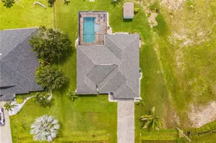 609 NW 18th Ave, Cape Coral, FL 33993 - Photo 22