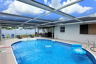 1704 Viscaya Pkwy, Cape Coral, FL 33990 - Photo 16