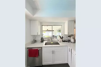 1704 Viscaya Pkwy, Cape Coral, FL 33990 - Photo 10