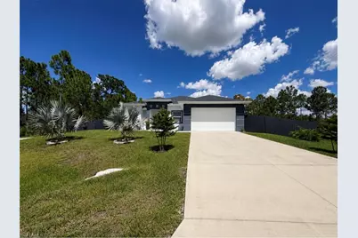 918 Dixie Ave, Lehigh Acres, FL 33972 - Photo 4