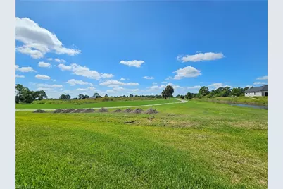 20501 Hazelnut Ct S, Lehigh Acres, FL 33936 - Photo 26