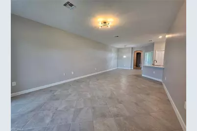 20501 Hazelnut Ct S, Lehigh Acres, FL 33936 - Photo 4