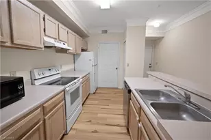 11510 Villa Grand, Fort Myers, FL 33913 - Photo 8