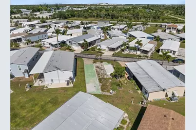 280 Yorkshire Ave, Fort Myers, FL 33908 - Photo 4