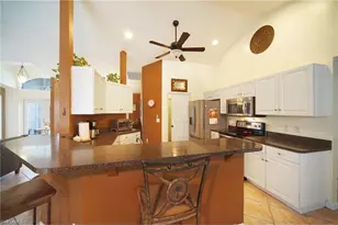 703 SW Santa Barbara Pl, Cape Coral, FL 33991 - Photo 8
