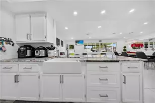 713 SE 43rd St, Cape Coral, FL 33904 - Photo 18