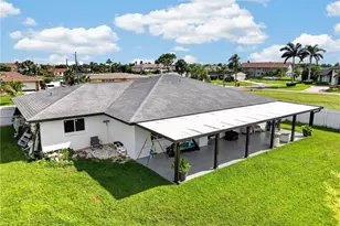 713 SE 43rd St, Cape Coral, FL 33904 - Photo 6