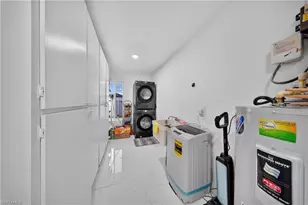713 SE 43rd St, Cape Coral, FL 33904 - Photo 26