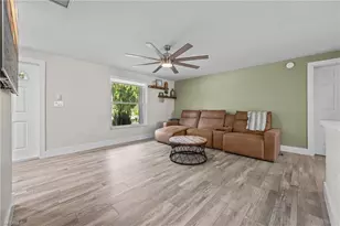 1223 Biltmore Dr, Fort Myers, FL 33901 - Photo 10