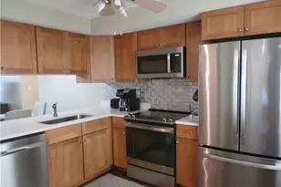 11140 Caravel Cir, Fort Myers, FL 33908 - Photo 4