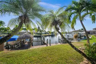 4803 SW Santa Barbara Ct, Cape Coral, FL 33914 - Photo 2