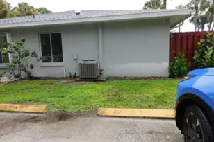 1165 Palm Ave, North Fort Myers, FL 33903 - Photo 2