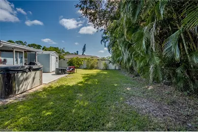 2912 Poinciana Dr, Naples, FL 34105 - Photo 44