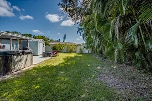 2912 Poinciana Dr, Naples, FL 34105 - Photo 44