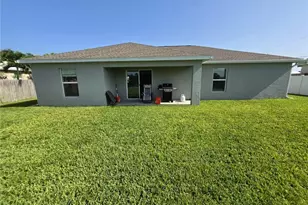 1812 SW 32nd St, Cape Coral, FL 33914 - Photo 22