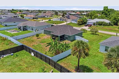 212 NW 28th Ter, Cape Coral, FL 33993 - Photo 34