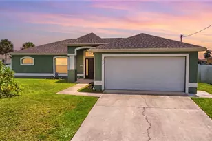 212 NW 28th Terrace, Cape Coral, FL 33993 - Photo 2