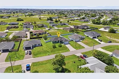 212 NW 28th Ter, Cape Coral, FL 33993 - Photo 32