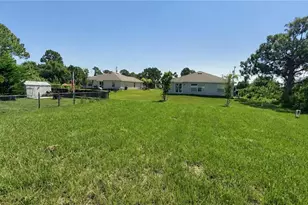 1607 Hazel Ave S, Lehigh Acres, FL 33976 - Photo 16