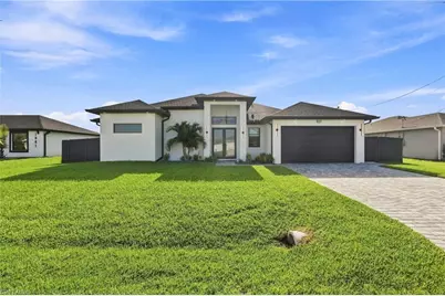 927 NE 13th Pl, Cape Coral, FL 33909 - Photo 2