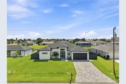 927 NE 13th Pl, Cape Coral, FL 33909 - Photo 36