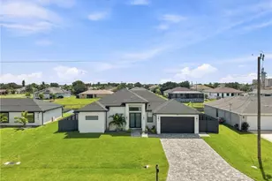927 NE 13th Pl, Cape Coral, FL 33909 - Photo 36