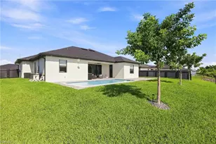 927 NE 13th Pl, Cape Coral, FL 33909 - Photo 30