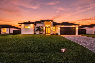927 NE 13th Pl, Cape Coral, FL 33909 - Photo 1