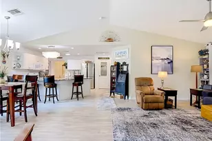 927 Franklin St E, Lehigh Acres, FL 33974 - Photo 12