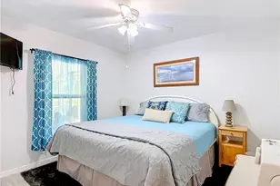 927 Franklin St E, Lehigh Acres, FL 33974 - Photo 32
