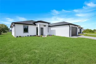 2754 NW 6th St, Cape Coral, FL 33993 - Photo 2