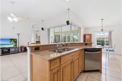 2408 SW 53rd St, Cape Coral, FL 33914 - Photo 6