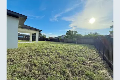 3006 NW Douglas Cir, Cape Coral, FL 33993 - Photo 20