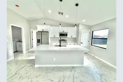 3006 NW Douglas Cir, Cape Coral, FL 33993 - Photo 6