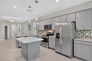 3946 Spotted Eagle Wy, Fort Myers, FL 33966 - Photo 4