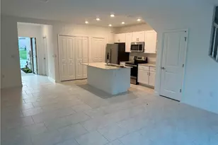 14237 Oviedo Pl, Fort Myers, FL 33905 - Photo 4