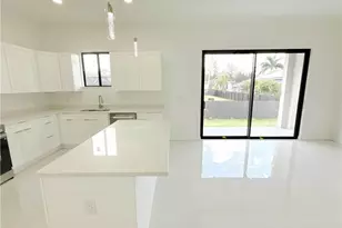 4005 NW 22nd St, Cape Coral, FL 33993 - Photo 10