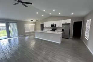 2014 Kismet Pkwy W, Cape Coral, FL 33993 - Photo 2