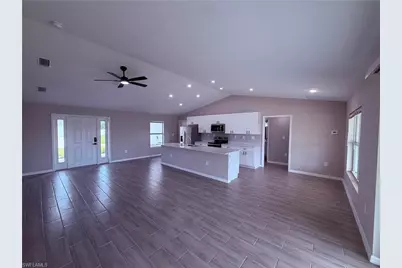 1017 NE 44th St, Cape Coral, FL 33909 - Photo 2