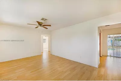 915 SE 20th St, Cape Coral, FL 33990 - Photo 6