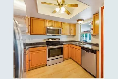 915 SE 20th St, Cape Coral, FL 33990 - Photo 8
