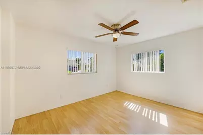 915 SE 20th St, Cape Coral, FL 33990 - Photo 14