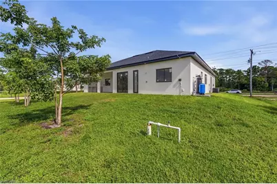 1728 Kismet Pkwy W, Cape Coral, FL 33993 - Photo 32