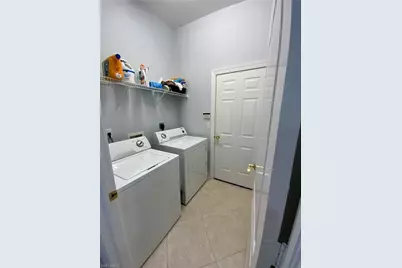 2565 Deerfield Lake Ct, Cape Coral, FL 33909 - Photo 36