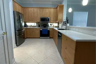 2565 Deerfield Lake Ct, Cape Coral, FL 33909 - Photo 10