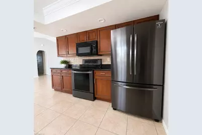 124 SE 27th St, Cape Coral, FL 33904 - Photo 6