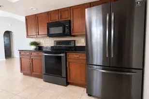 124 SE 27th St, Cape Coral, FL 33904 - Photo 6