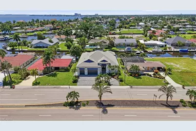 5710 Driftwood Pkwy, Cape Coral, FL 33904 - Photo 40